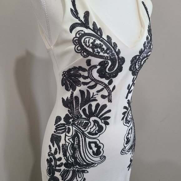 BEBE SEQUIN MIDI DRESS SIZE XS - Picture 4 of 9